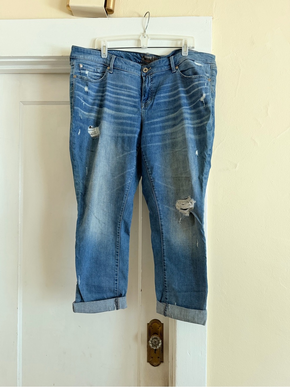 torrid Distressed Medium Blue Cropped Jeans